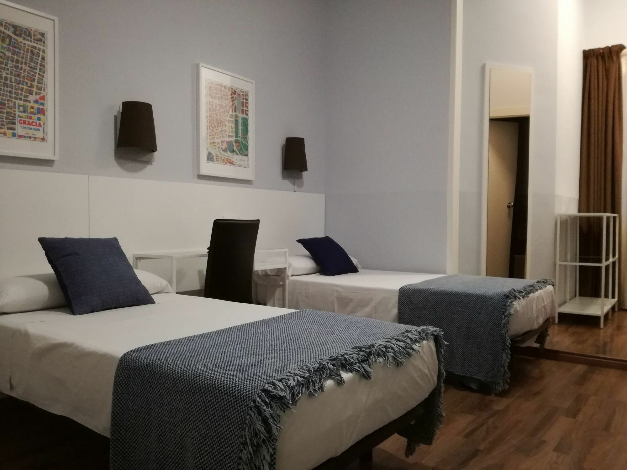 Hostal Lesseps Barcelona Eksteriør billede